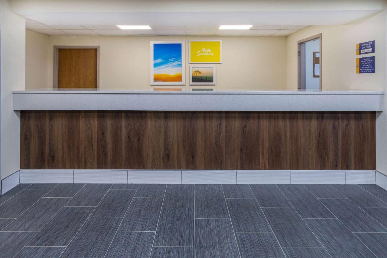 Days Inn By Wyndham Grayson Exterior foto